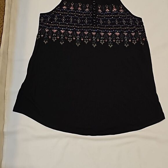 Torrid sleeveless top size 1 - Picture 3 of 8